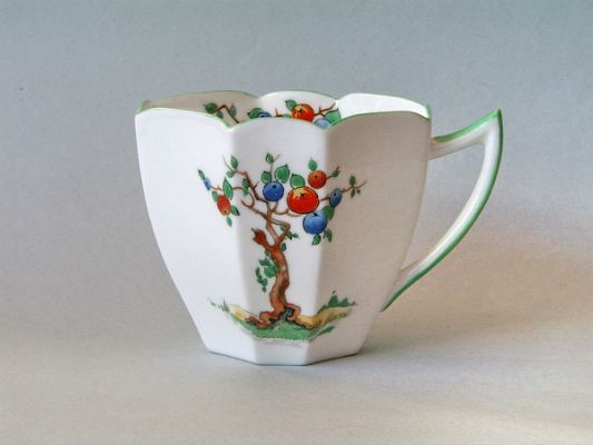 QUEEN ANNE 04 Tall Tea Cup